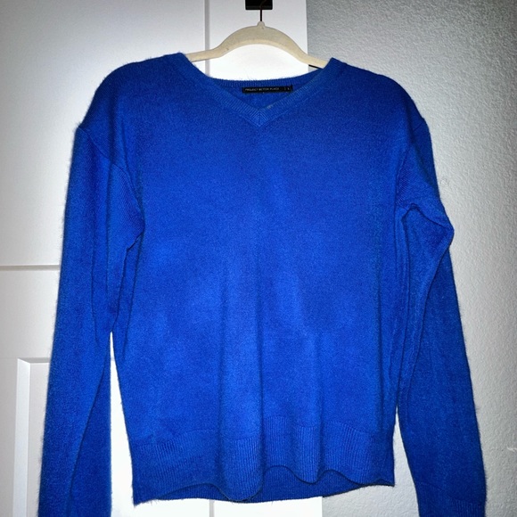 Mixed Blend Blue Sweater - Picture 1 of 3